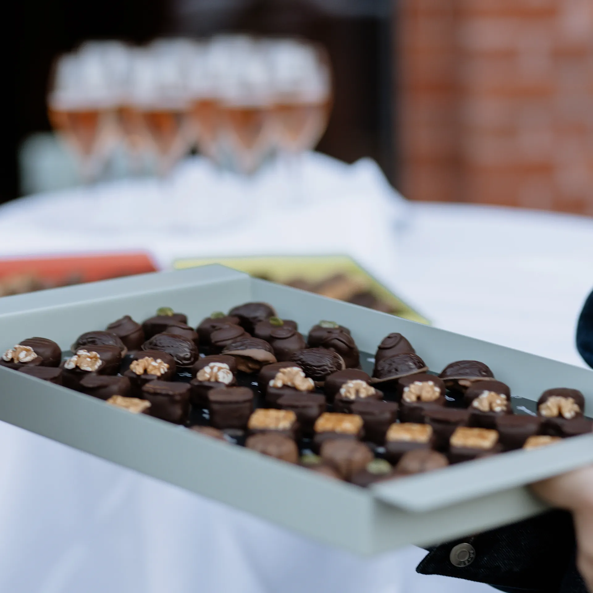 Stimmungspralinen Pralinen auf Tablett