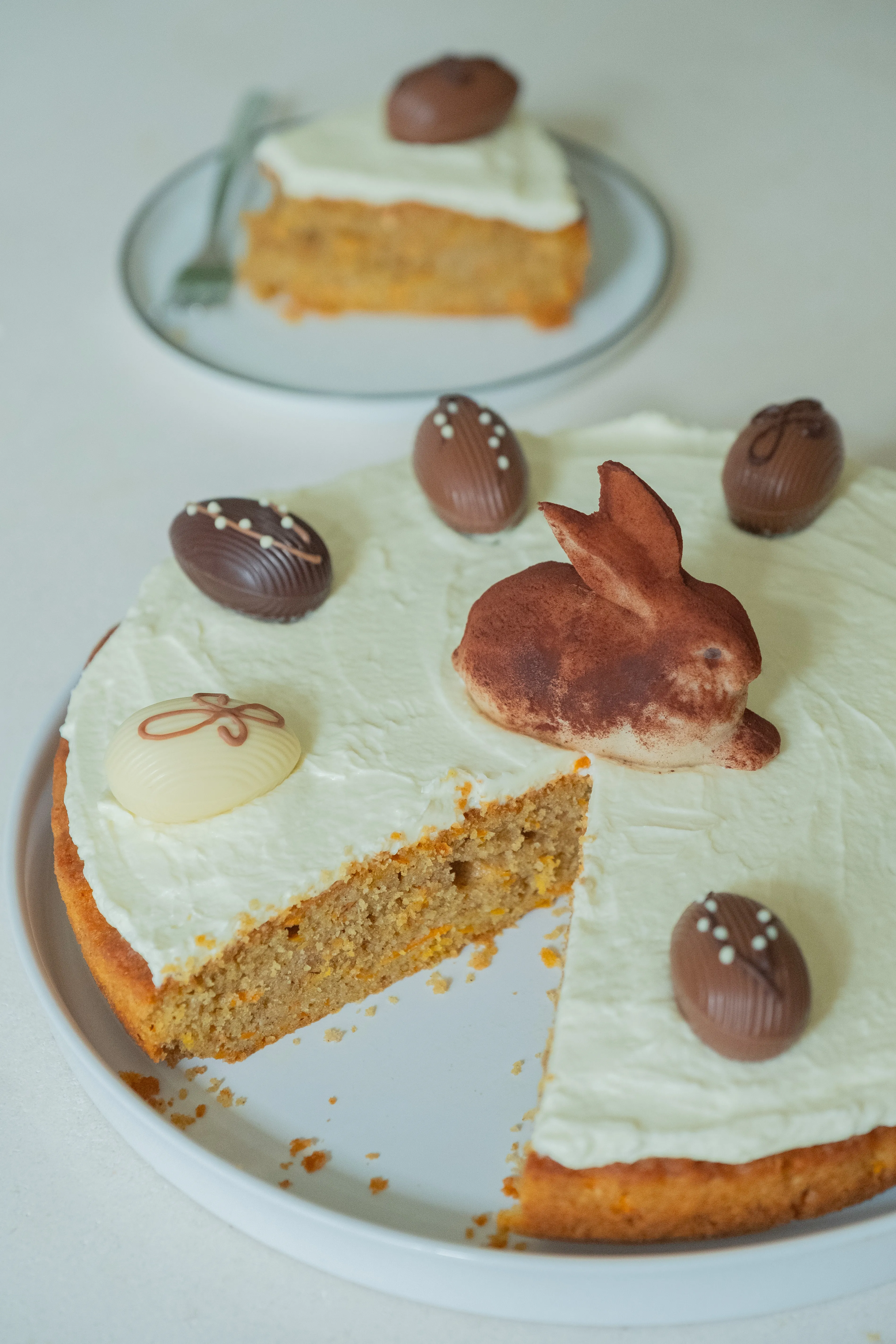 Torte mit dekorativem Dürerhasen