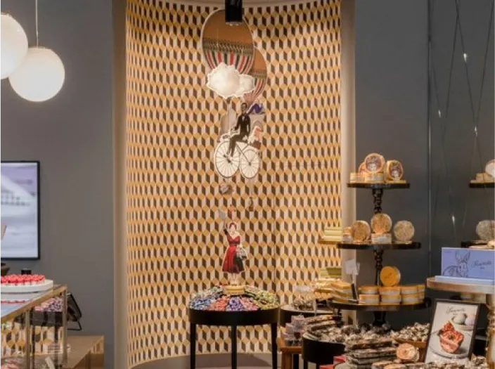 Details eines Sawade Pralinengeschäft von innen