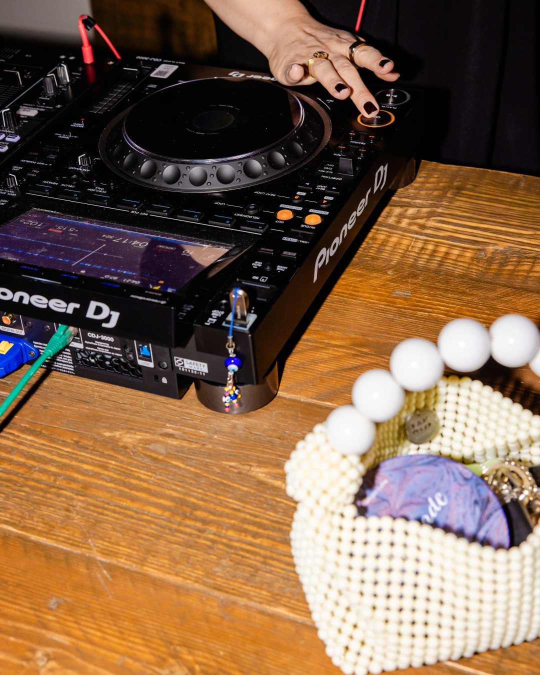 Let’s dance 🥂

📸 @mariestaggat 
‌

#SawadeBerlin #Pralinen #Trüffel #Party