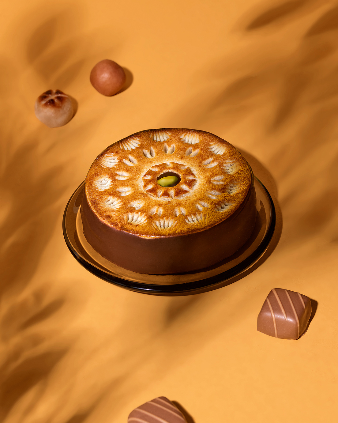 Stimmungsbild: Die Sawade Torte mit einzelnen Pralinen
