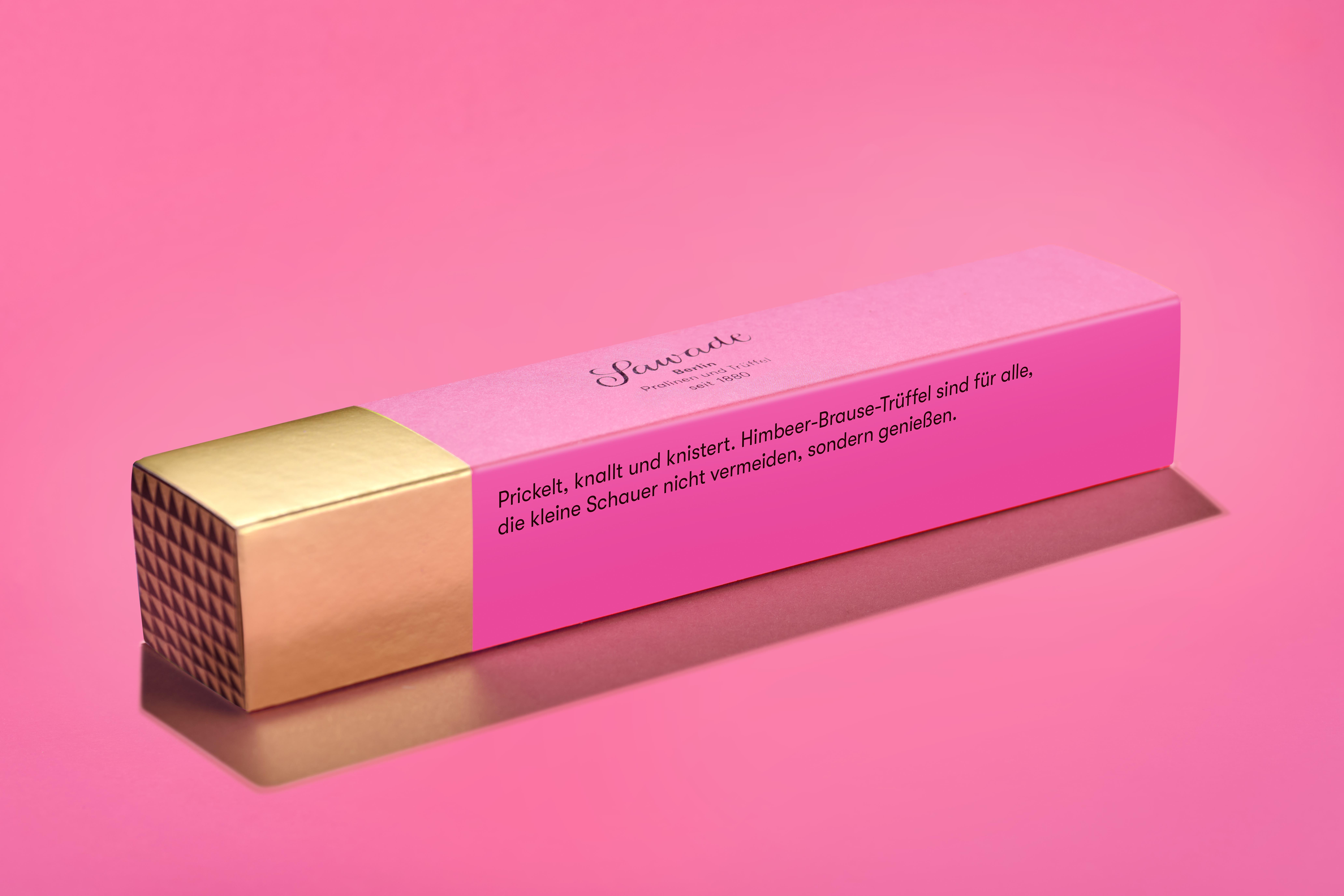 Stimmungsbild: Himbeer-Brause-Trüffel Pralinenstange