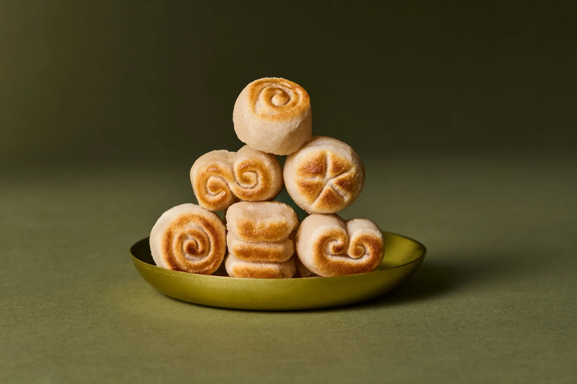 Kleine Pyramide aus Edelmarzipan Teekonfekt