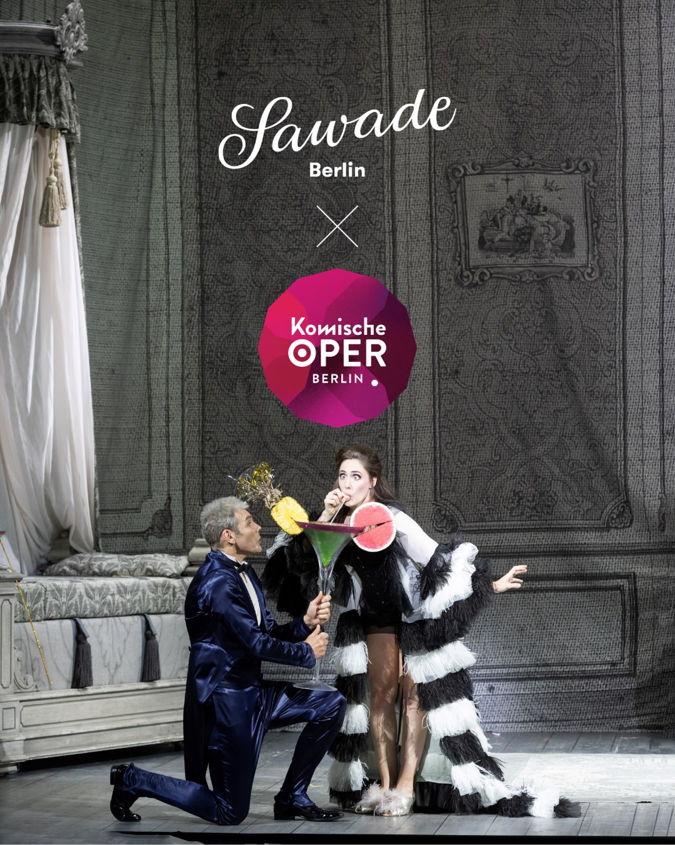 GIVEAWAY: Sweet meets dramatic.
Gemeinsam mit der @komischeoperberlin verlosen wir 5 × 2 Tickets für die Vorstellung von „Orpheus in der Unterwelt“ am Samstag, den 17.10.2026 um 19:30 Uhr. Und weil ein perfekter Opernabend etwas Süßes verdient, gibt’s zu jedem Gewinn unsere Geschenkdose Original Berliner Bärenkugel dazu.
So nimmst du teil:
- Folge @sawade.berlin & @komischeoperberlin
- Like diesen Beitrag
- Markiere die Person in den Kommentaren, mit der du einen Opernabend verbringen möchtest
Das Giveaway endet am 21.09.26 um 23:59 Uhr (MEZ). Die Gewinner:innen werden per DM kontaktiert. Dieses Gewinnspiel steht in keiner Verbindung zu Meta und wird nicht von Meta gesponsert oder unterstützt. Teilnahme ab 18 Jahren, nur für Personen mit Wohnsitz in Deutschland.
Bild 1: @monikarittershaus